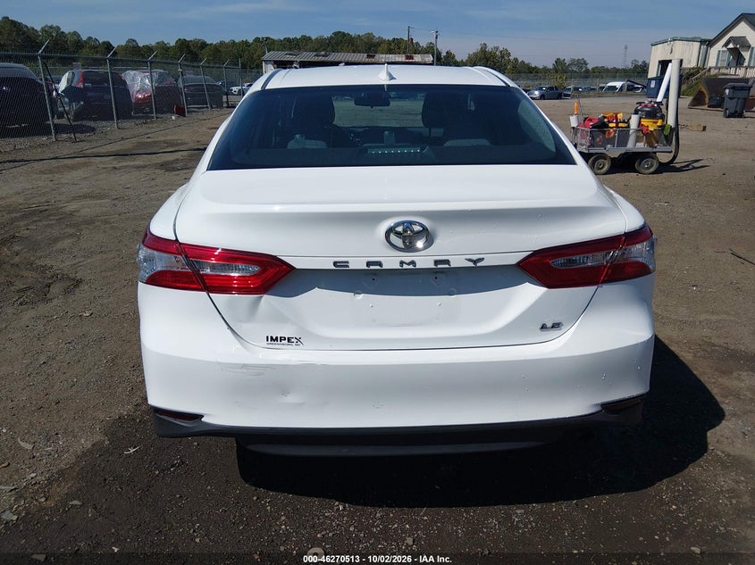 TOYOTA CAMRY - zdjęcie 16