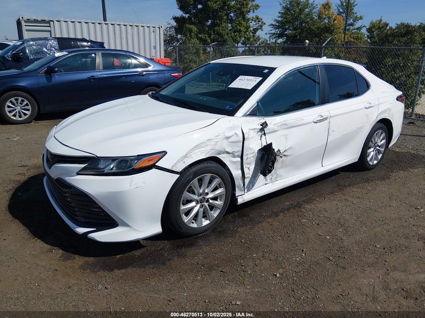 TOYOTA CAMRY - zdjęcie 2