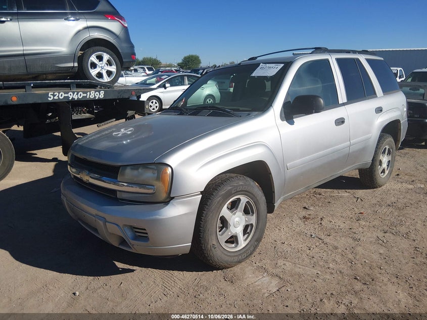 2006 CHEVROLET TRAILBLAZER LS · Photo 2