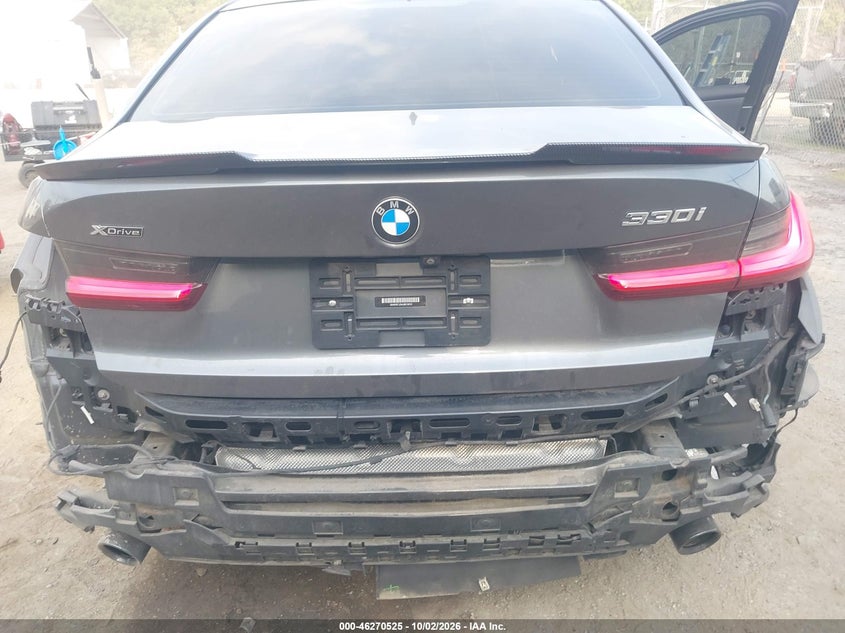 BMW 330I - zdjęcie 18