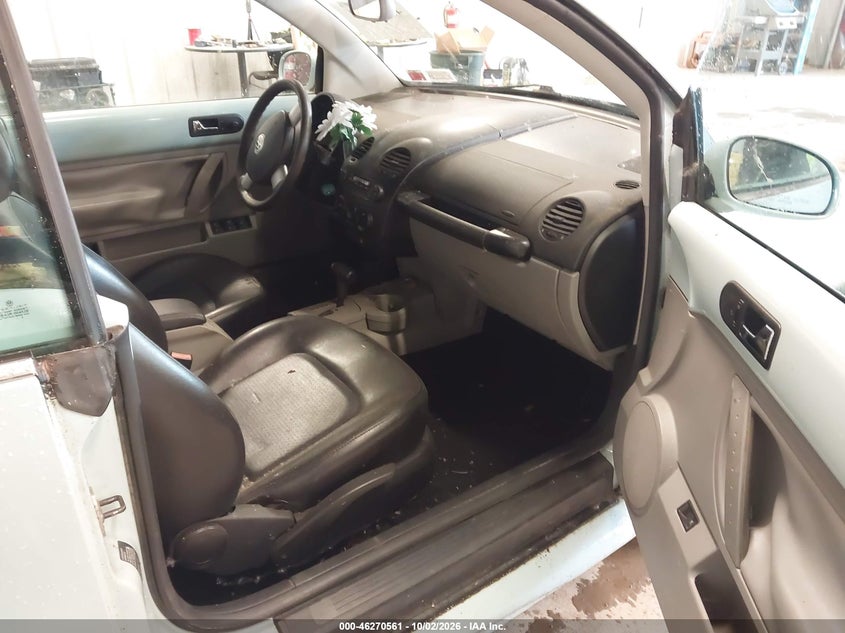 VOLKSWAGEN NEW BEETLE 2003 VIN 3VWCK21Y23M301214