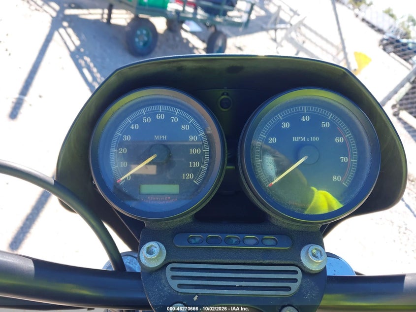 HARLEY-DAVIDSON XL883 2005