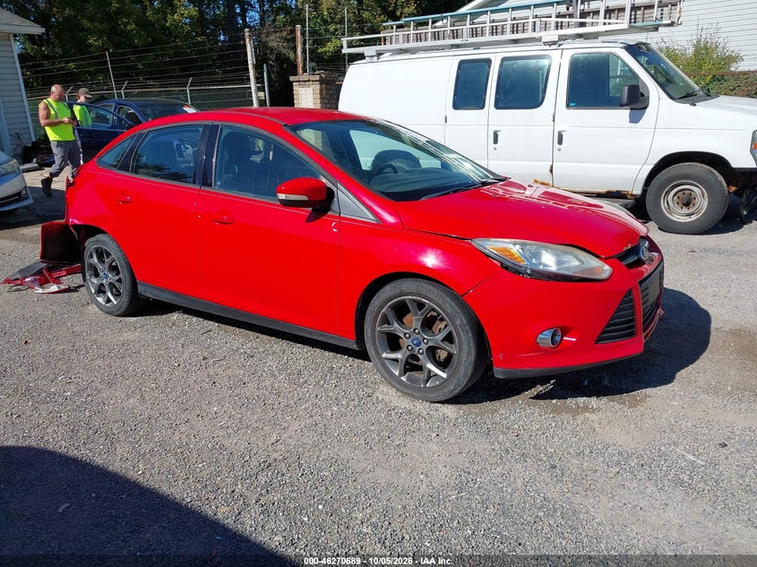 Vin: 1fadp3f2xdl336823, lot: 46770806, ford focus se 20131