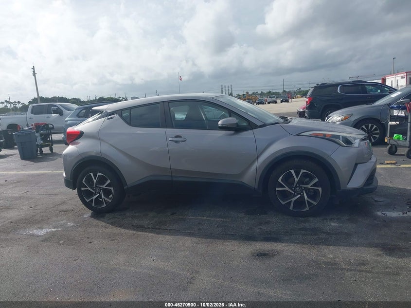 TOYOTA C-HR - zdjęcie 13