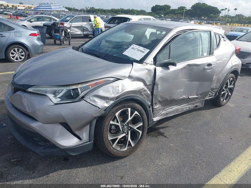 TOYOTA C-HR - zdjęcie 2