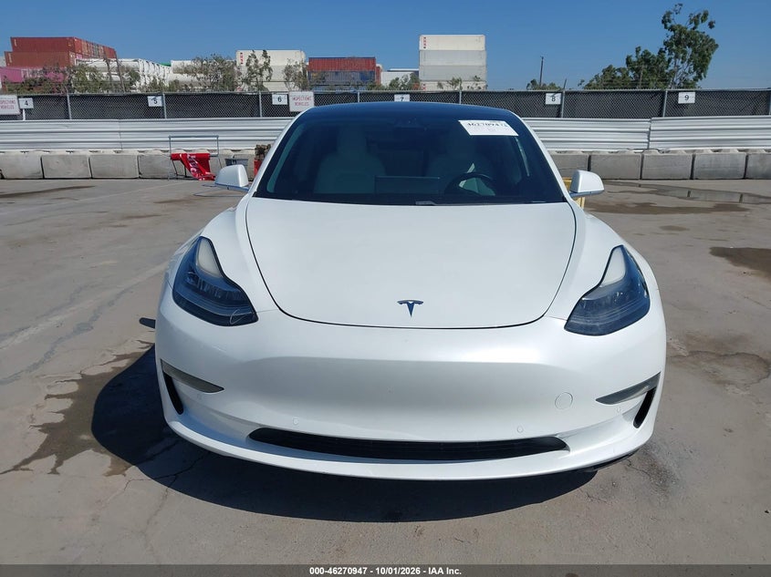 TESLA MODEL 3 - zdjęcie 12