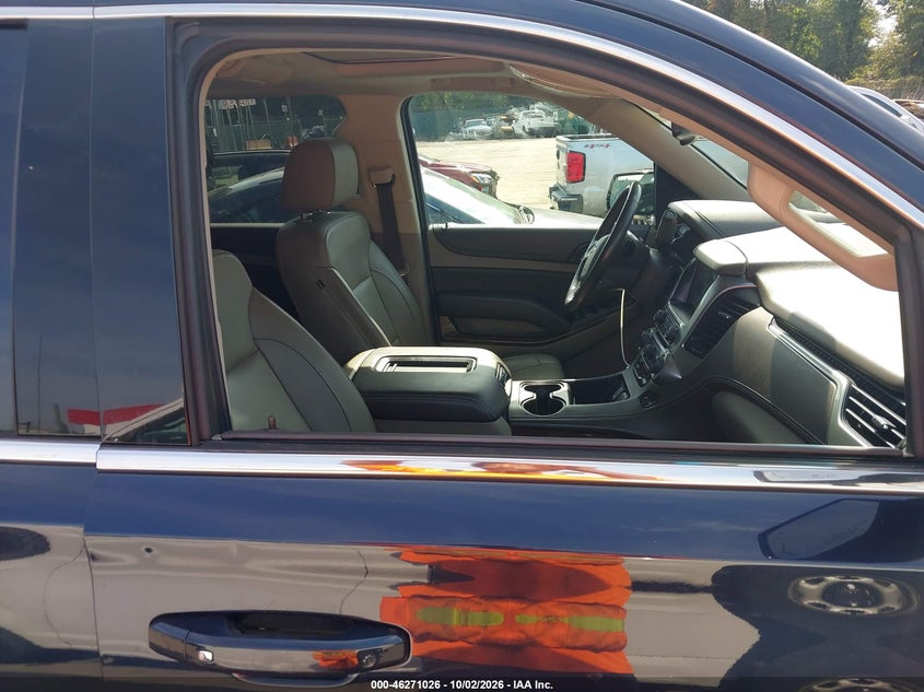 CHEVROLET SUBURBAN - zdjęcie 5
