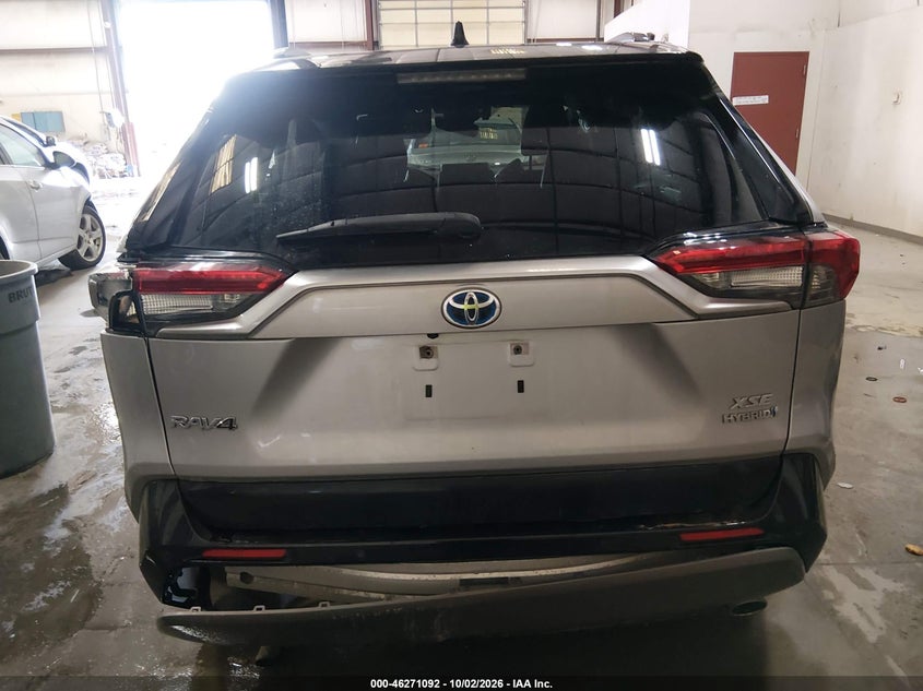 TOYOTA RAV4 HYBRID - zdjęcie 17