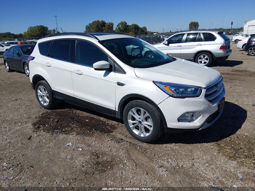 Vin: 1fmcu0hd0jua55188, lot: 46771239, ford escape sel 20181