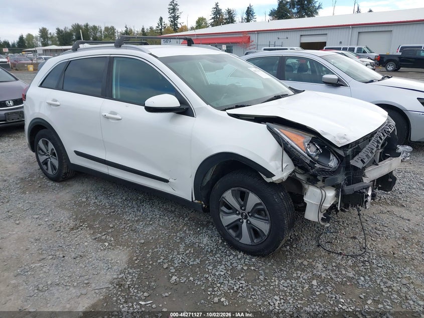 Vin: kndcb3lcxh5084339, lot: 46771244, kia niro lx 2017 img_1
