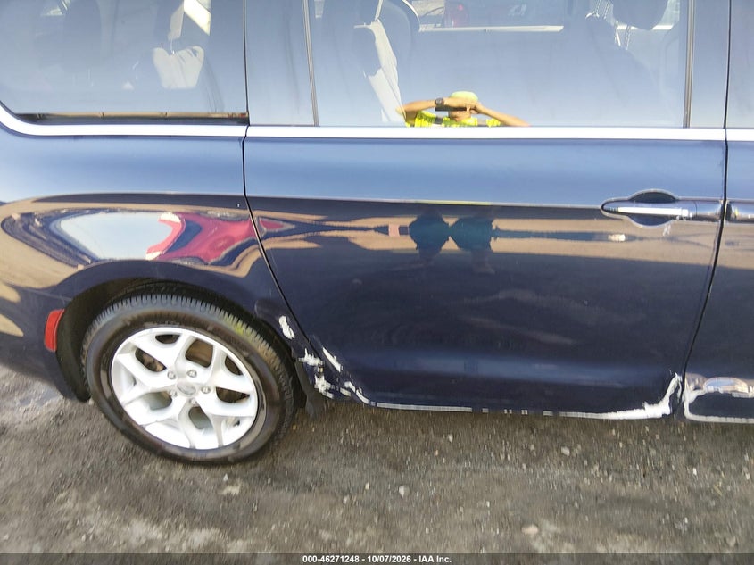 CHRYSLER PACIFICA - zdjęcie 19