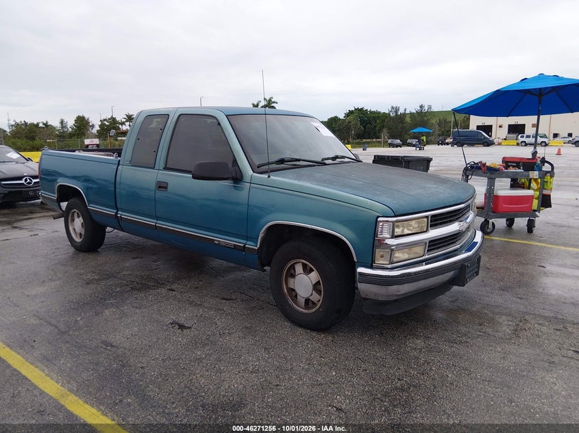 1998 Chevrolet C1500 Fleetside, Wear, IAAI, VIN 2GCEC19R9W1163571