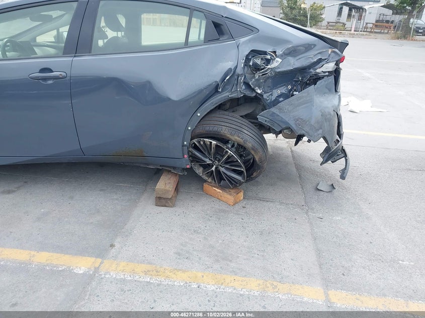 TOYOTA PRIUS - zdjęcie 17