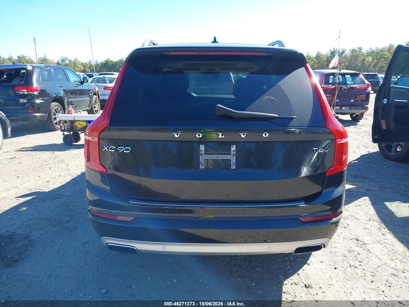 VOLVO XC90 - zdjęcie 17