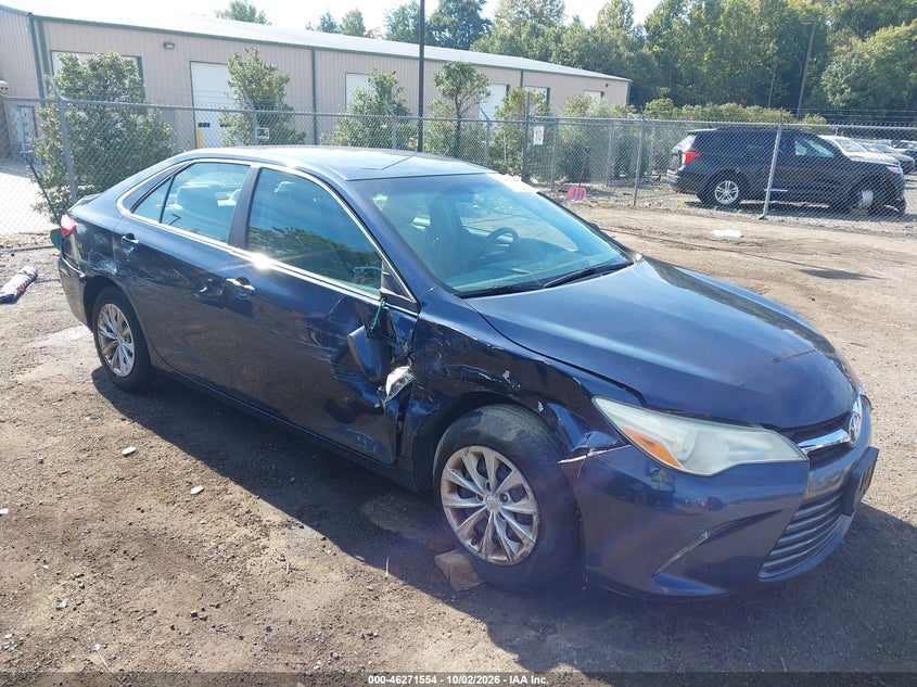 TOYOTA CAMRY - zdjęcie 1