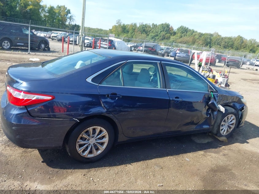 TOYOTA CAMRY - zdjęcie 13