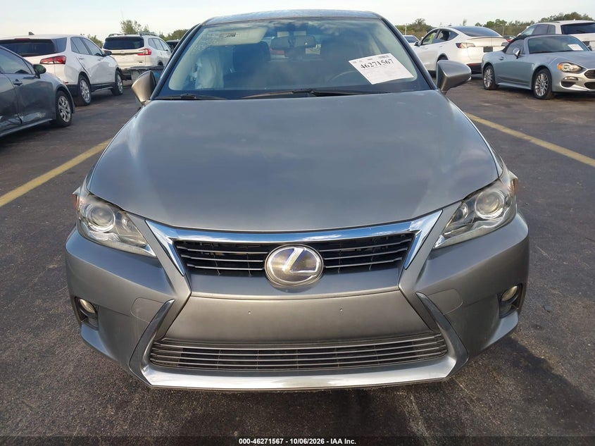 2017 LEXUS CT 200H · Фото 12