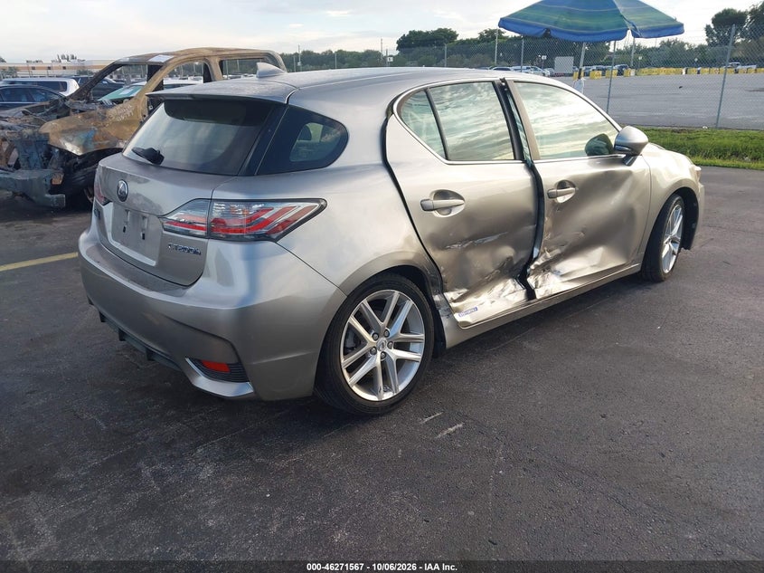 2017 LEXUS CT 200H · Фото 4