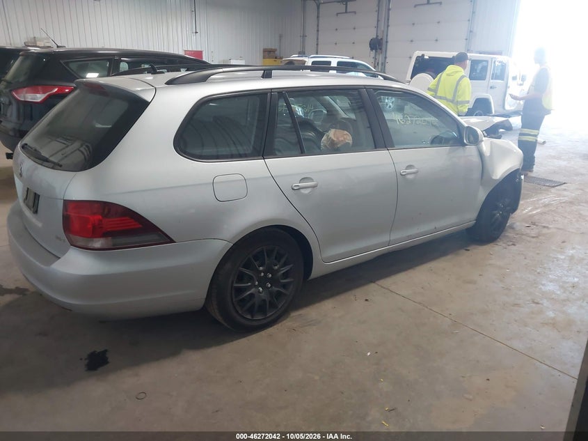 2012 VOLKSWAGEN JETTA SPORTWAGEN 2.5L S · Фото 4