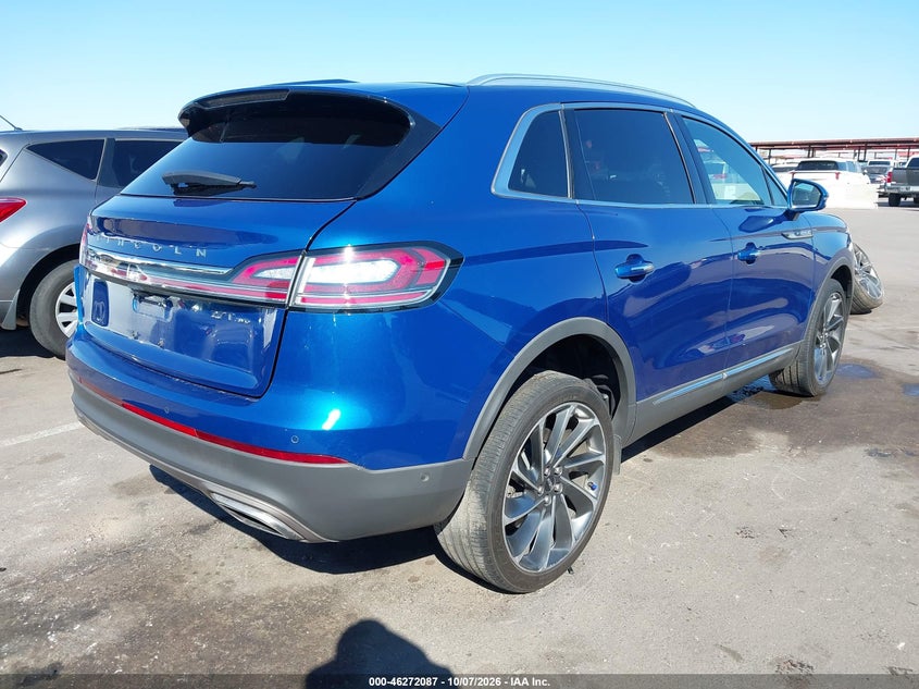 2020 LINCOLN NAUTILUS RESERVE · Photo 4