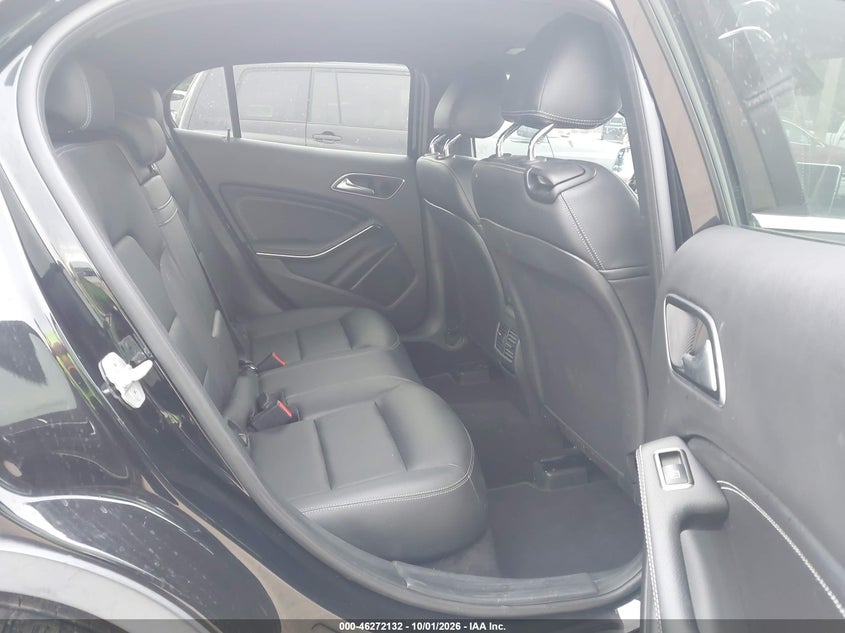 2016 MERCEDES-BENZ GLA 250 4MATIC · Фото 8