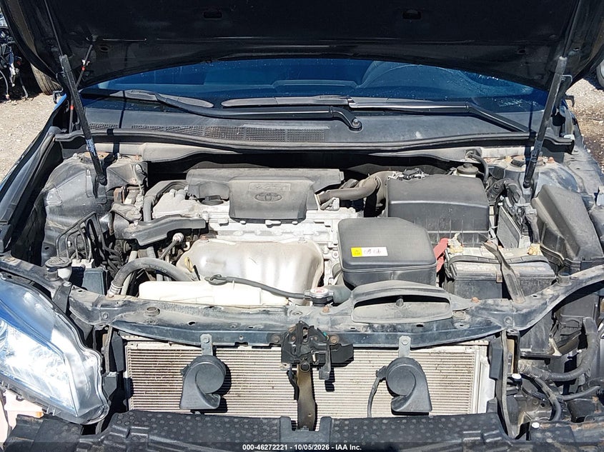 TOYOTA CAMRY - zdjęcie 10