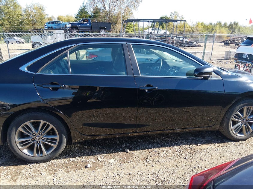 TOYOTA CAMRY - zdjęcie 14