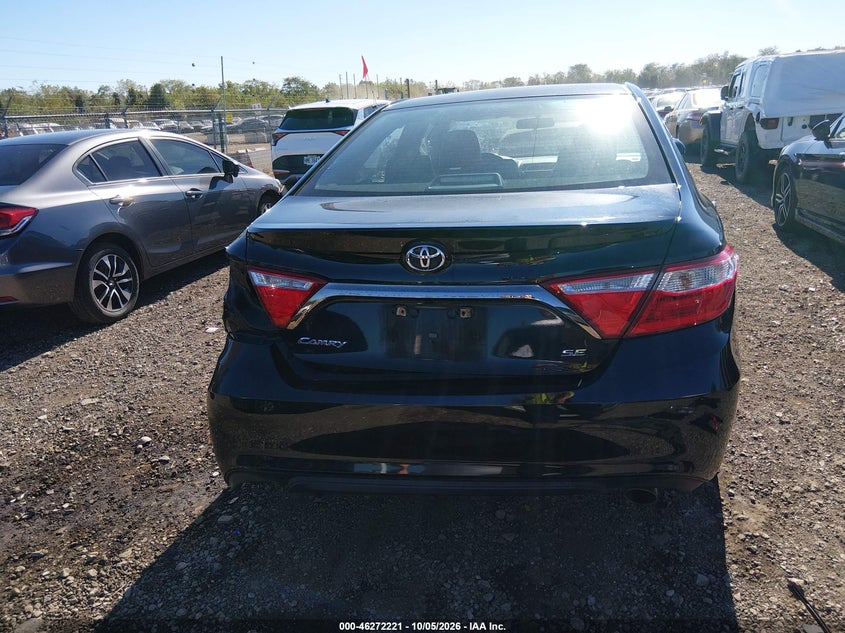 TOYOTA CAMRY - zdjęcie 17