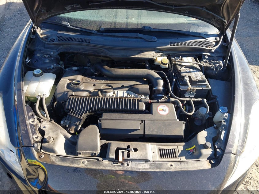 VOLVO C70 2011 VIN YV1672MC8BJ110260