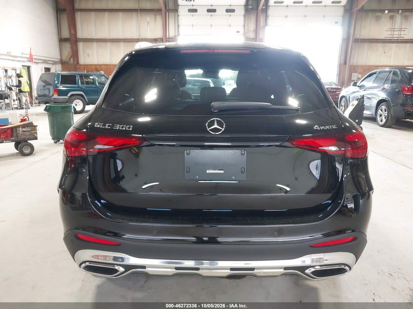 MERCEDES-BENZ GLC 300 - zdjęcie 17