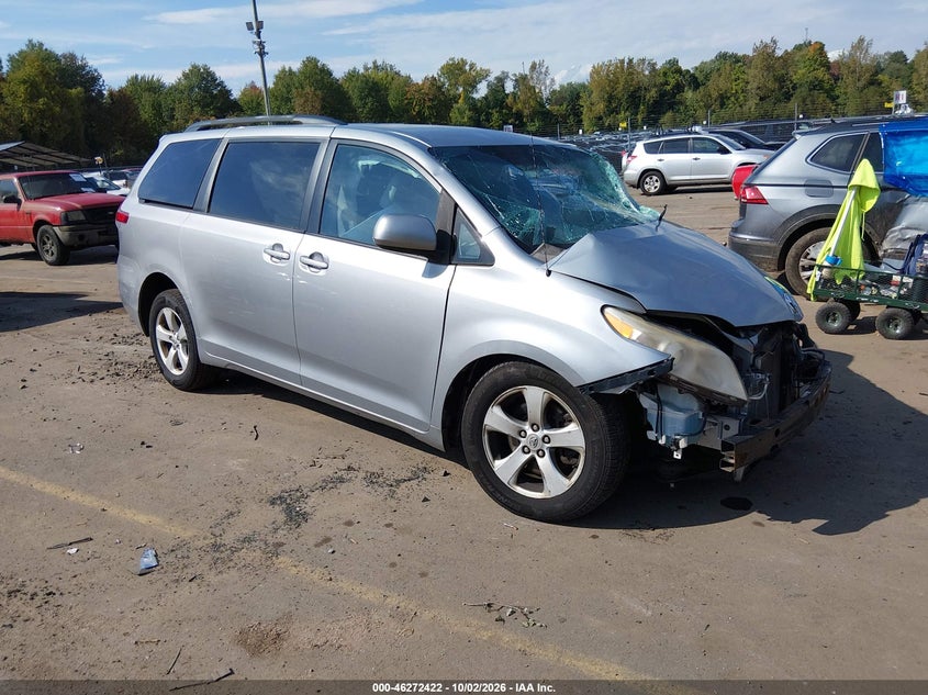 Vin: 5tdkk3dc6bs052631, lot: 46772539, toyota sienna le v6 2011 img_1