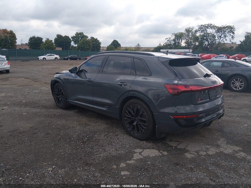 Vin: wa16aage2rb054264, lot: 46772636, audi q8 e-tron prestige quattro 20243