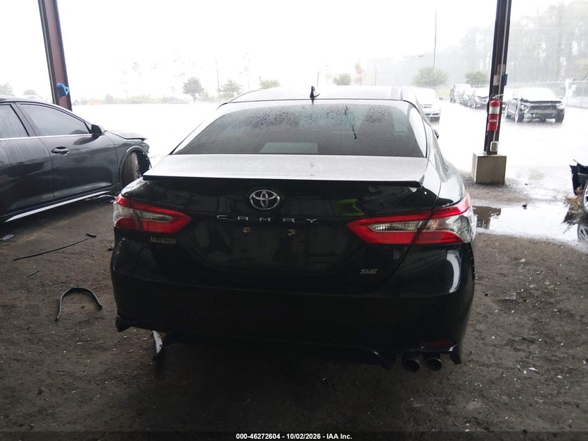 TOYOTA CAMRY - zdjęcie 16