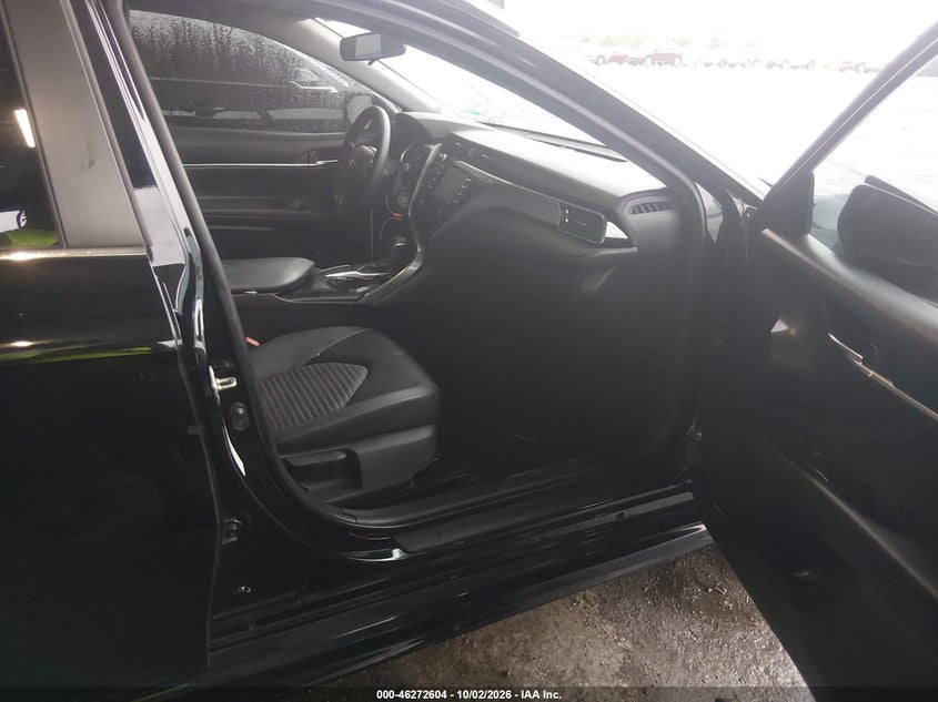 TOYOTA CAMRY - zdjęcie 5