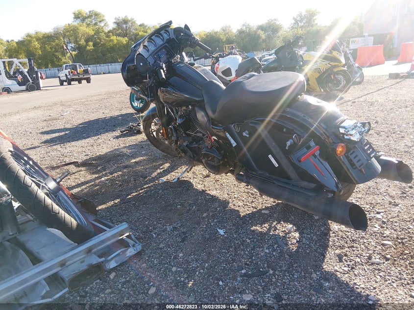 HARLEY-DAVIDSON FLHXST 2022