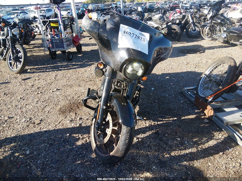 HARLEY-DAVIDSON FLHXST 2022
