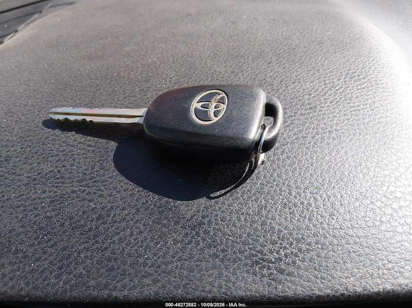 TOYOTA TUNDRA - zdjęcie 11