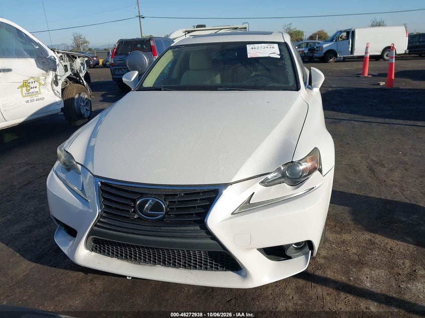 LEXUS IS 200T - zdjęcie 12