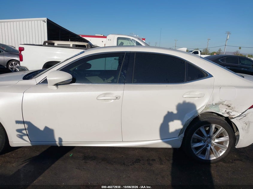 LEXUS IS 200T - zdjęcie 14