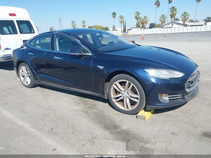 Vin: 5yjsa1cn8dfp23265, lot: 46773060, tesla model s 2013 img_1