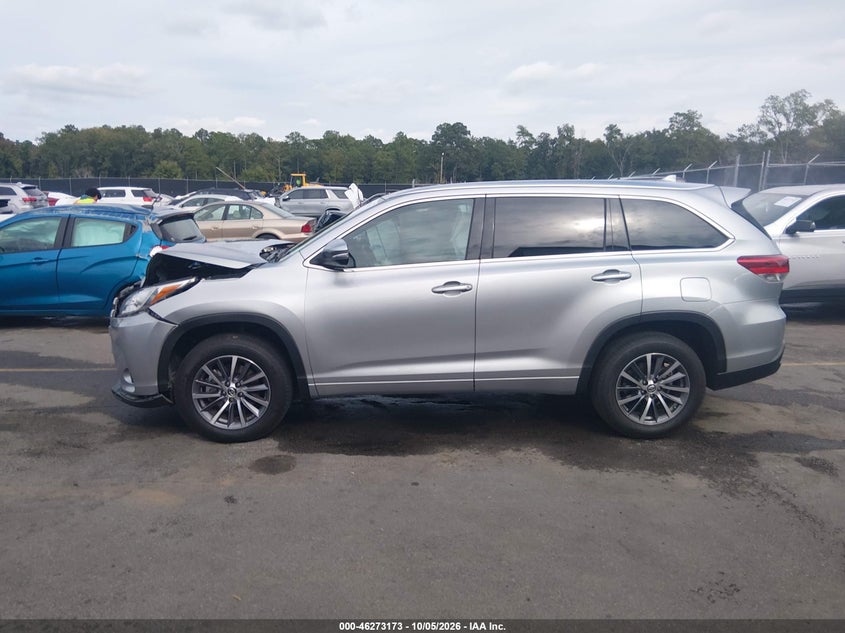 TOYOTA HIGHLANDER - zdjęcie 14
