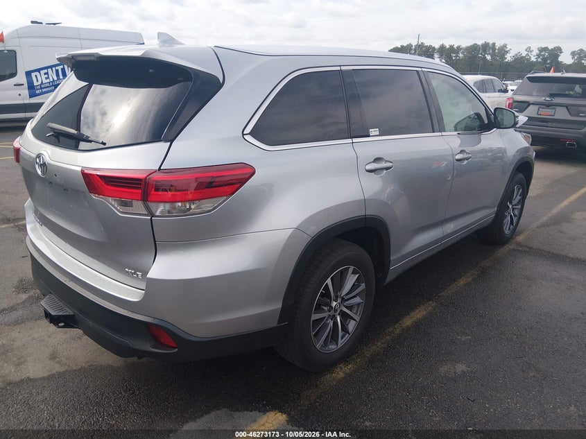 TOYOTA HIGHLANDER - zdjęcie 4