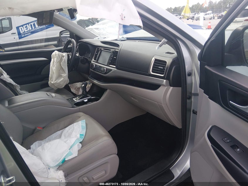 TOYOTA HIGHLANDER - zdjęcie 5