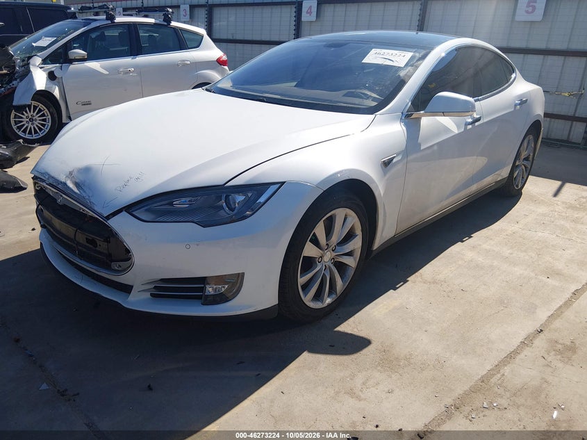 Vin: 5yjsa1h12efp30543, lot: 46773341, tesla model s p85 20142