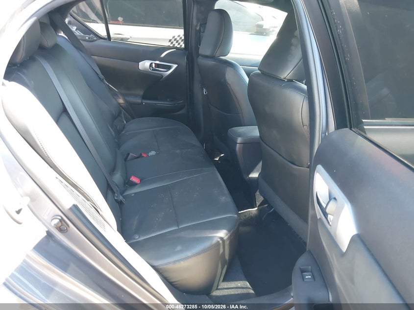 2013 LEXUS CT 200H · Фото 8