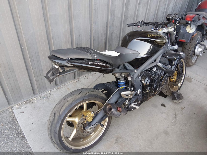 TRIUMPH STREET TRIPLE 2012