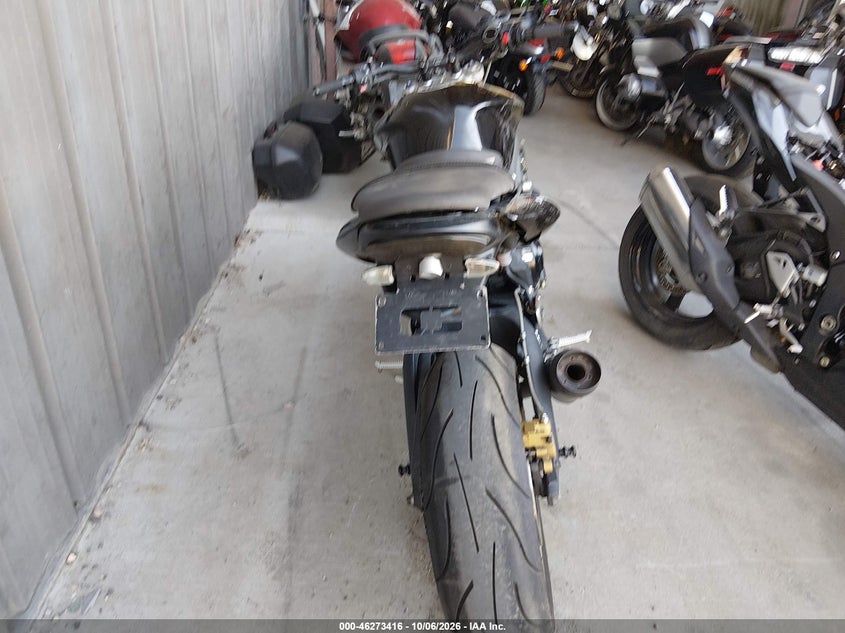 TRIUMPH STREET TRIPLE 2012