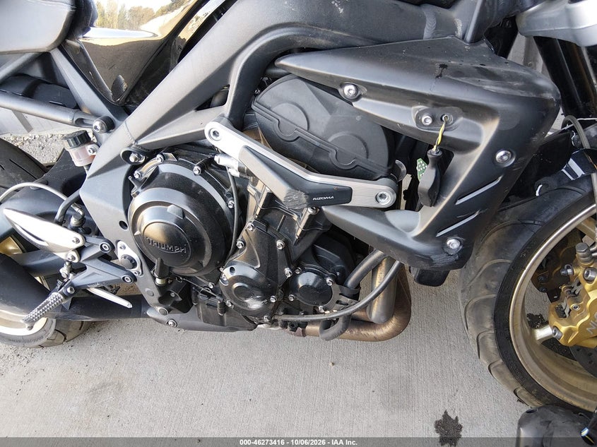 TRIUMPH STREET TRIPLE 2012