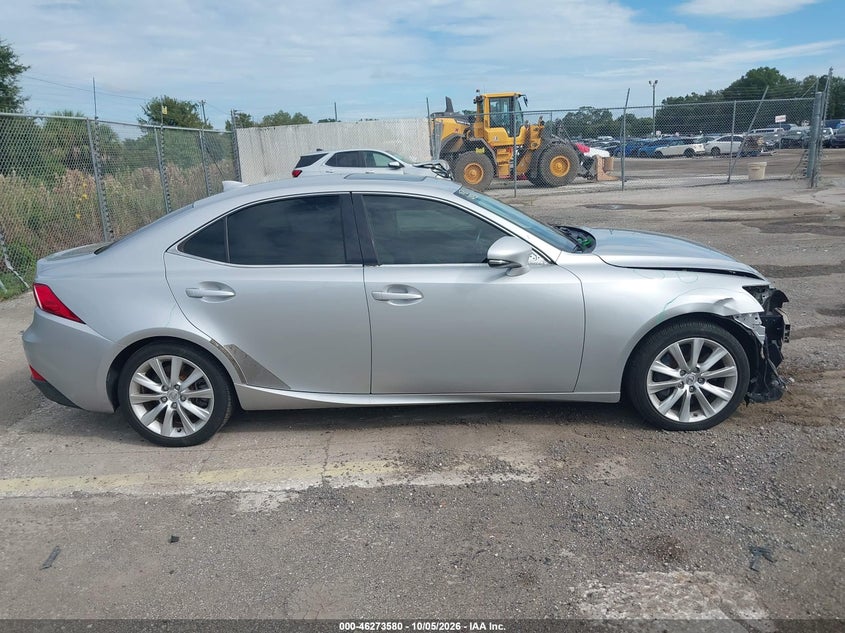 LEXUS IS 200T - zdjęcie 13