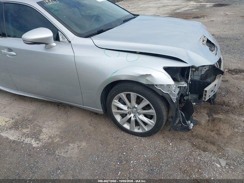 LEXUS IS 200T - zdjęcie 17